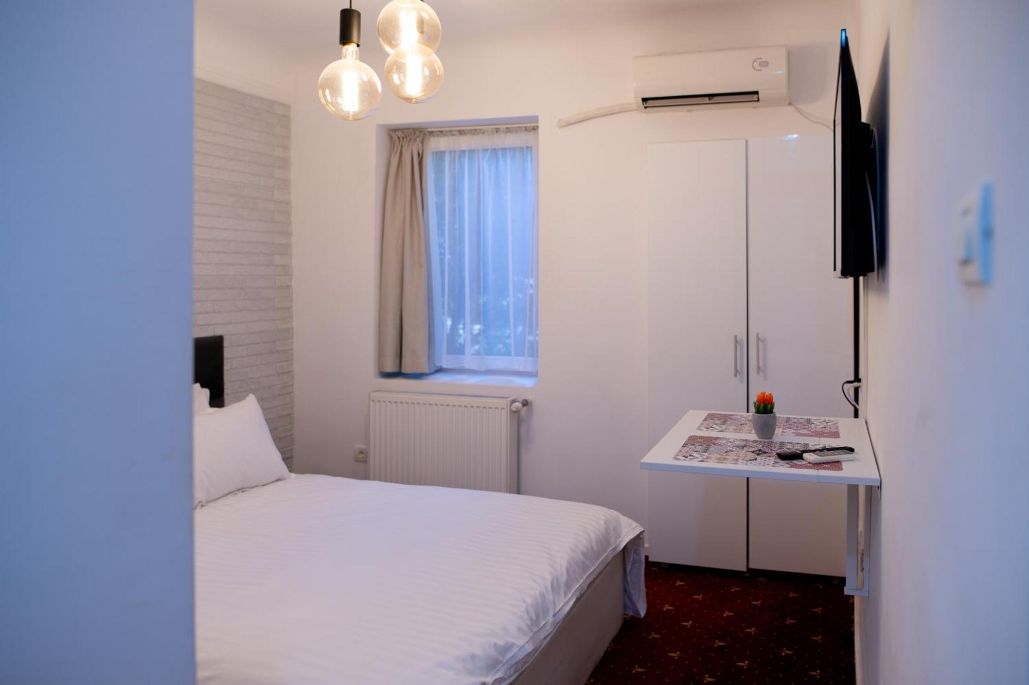 Moise House - Kosher Aparthotel Bukarest Exterior foto