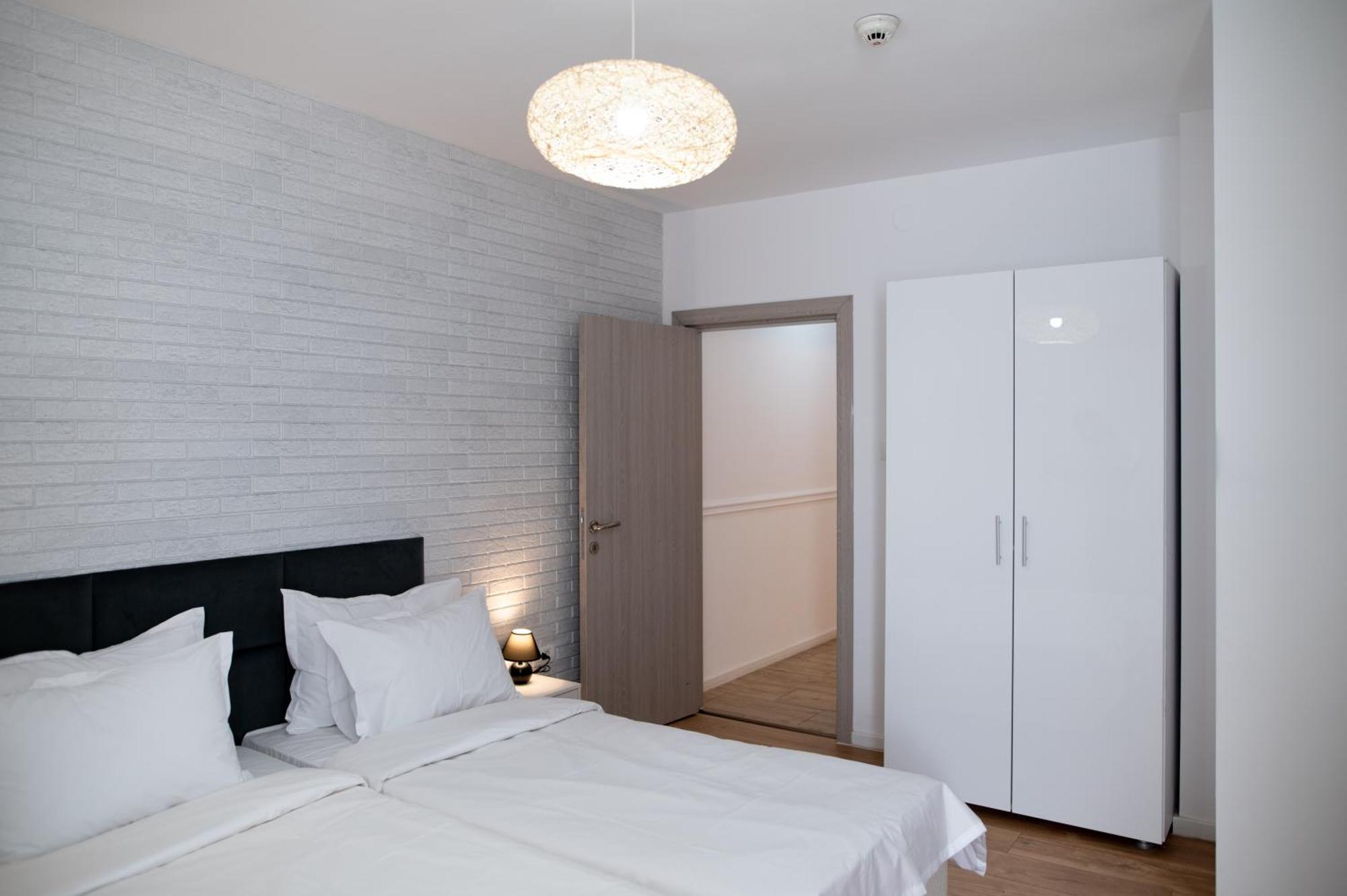 Moise House - Kosher Aparthotel Bukarest Exterior foto