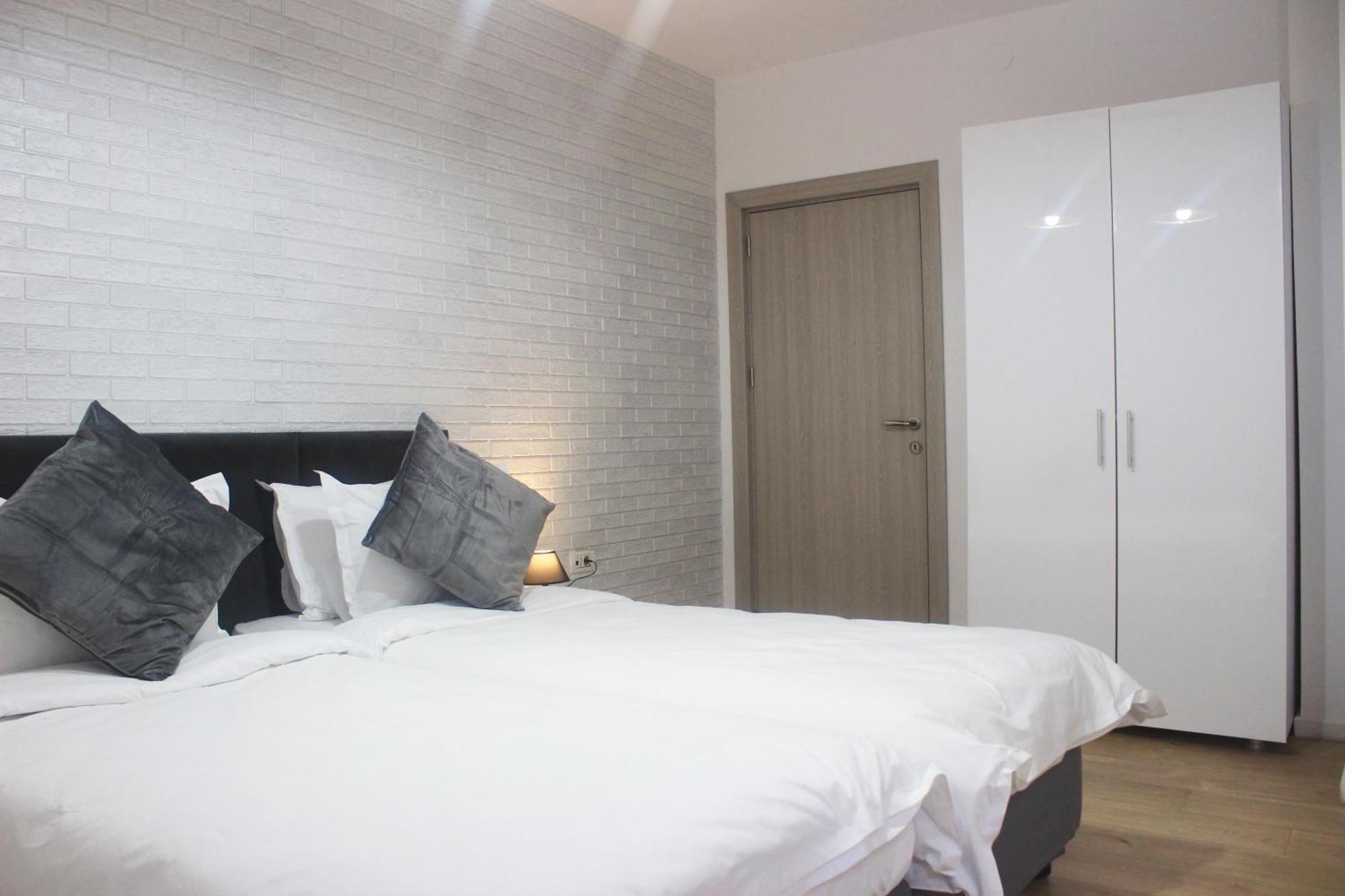 Moise House - Kosher Aparthotel Bukarest Exterior foto