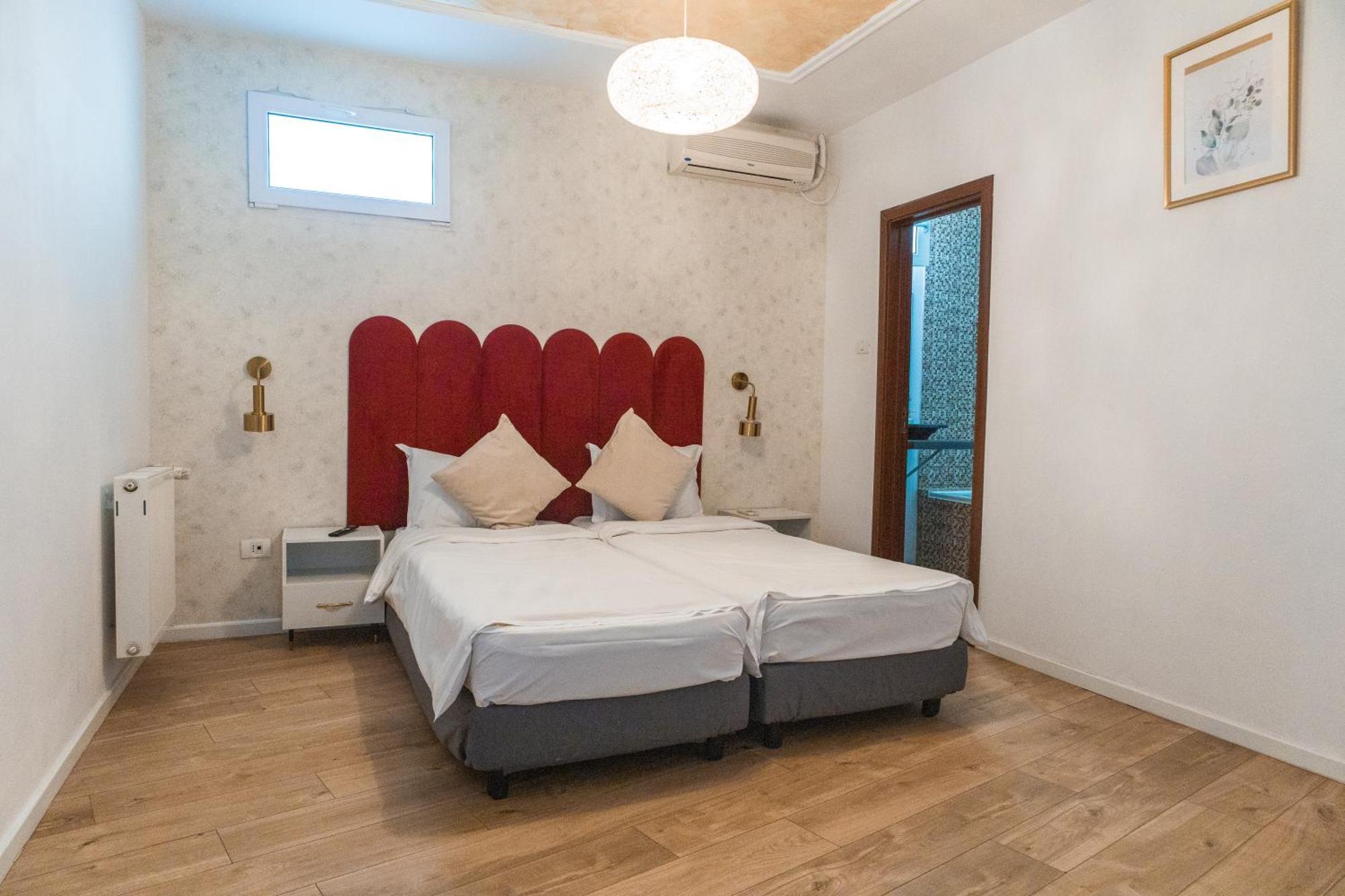 Moise House - Kosher Aparthotel Bukarest Exterior foto